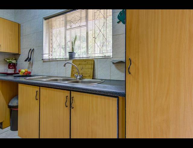 2 BEDROOM APARTMENT FOR SALE IN BERTON PARK